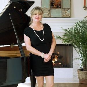 Meet your Posher, Denise